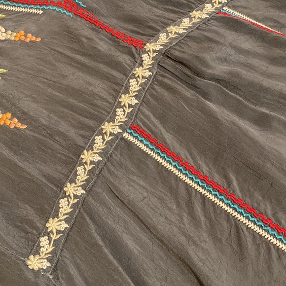 Johnny Was beautiful tunic. Incredible embroidery and details. - Picture 5 of 11